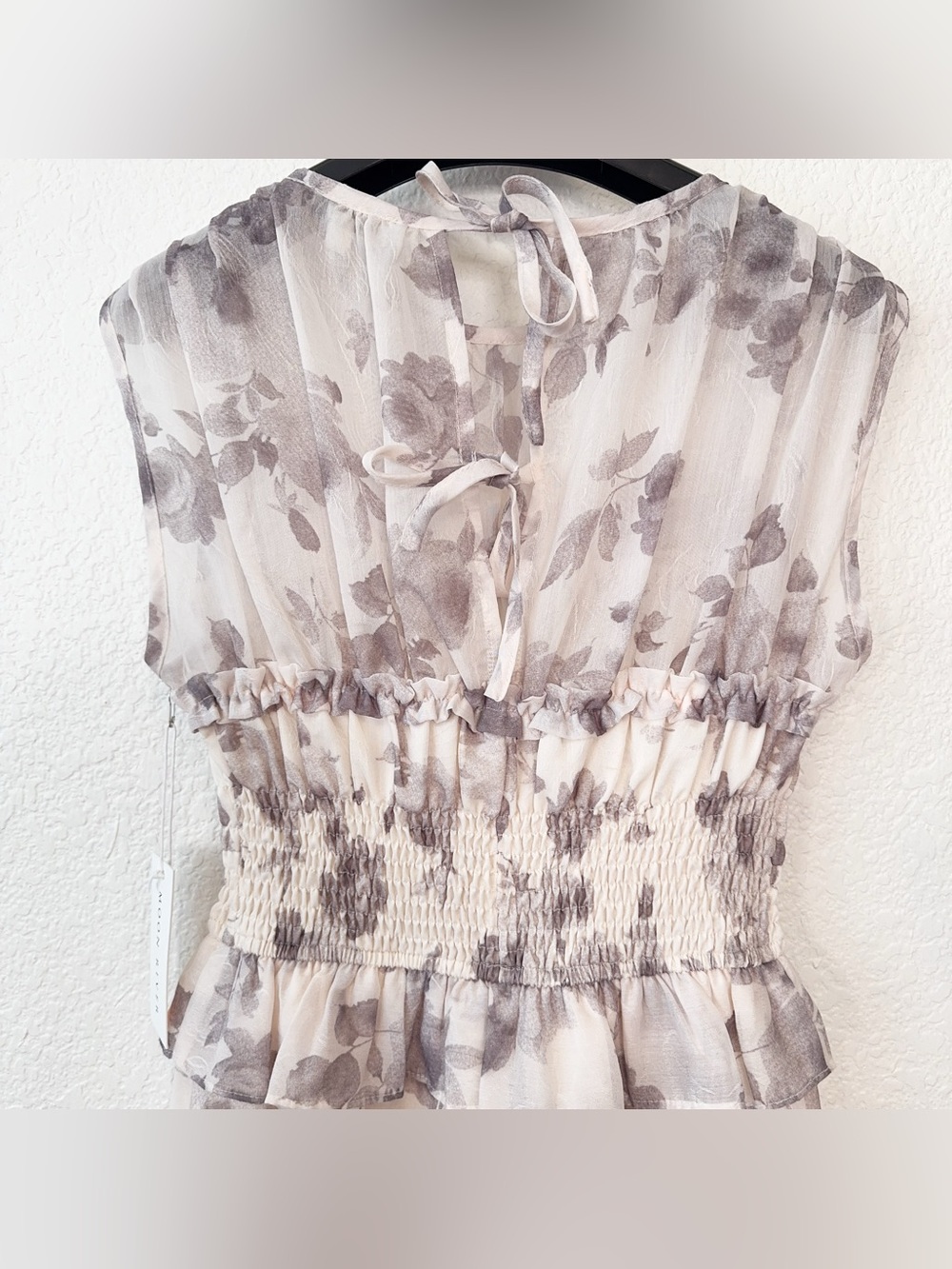 Moon River Chiffon Smocked Floral Midi Dress Off White Black $120 Small - Picture 5 of 6